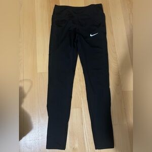 Nike running leggings size xs with pocket on right leg and back of waistband
